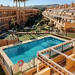 In Marina De Casares شقة *
